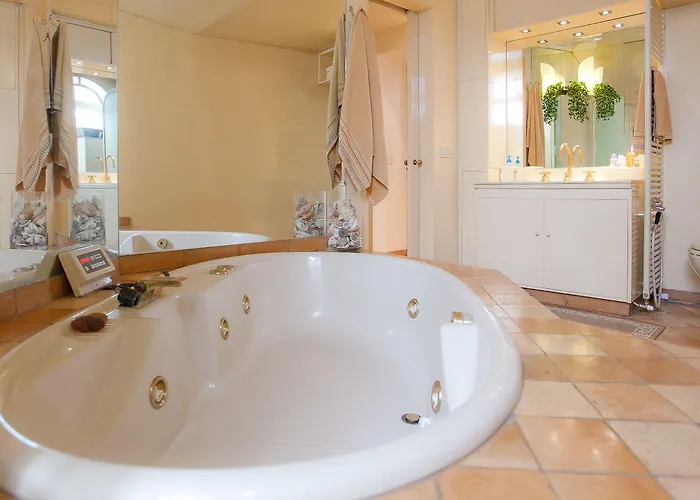 Rental In Rome Trevi Fouintain View Apartment