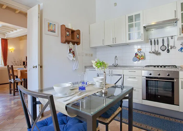 Daire Rental In Rome Trevi Fouintain View Apartment *