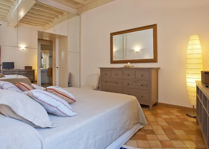Rental In Rome Trevi Fouintain View Apartment *