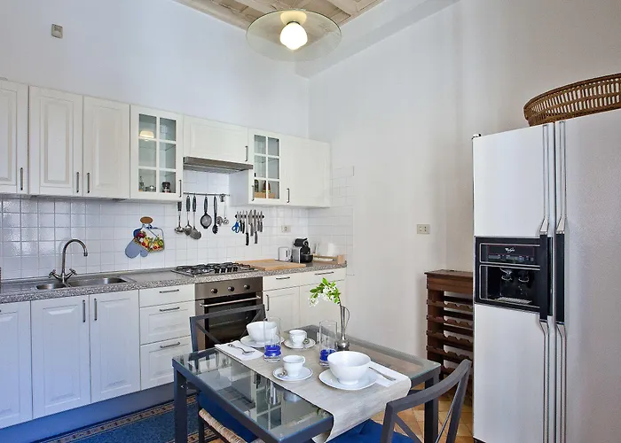Daire Rental In Rome Trevi Fouintain View Apartment Roma
