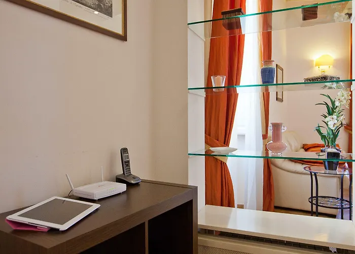 Rental In Rome Trevi Fouintain View Apartment * Roma